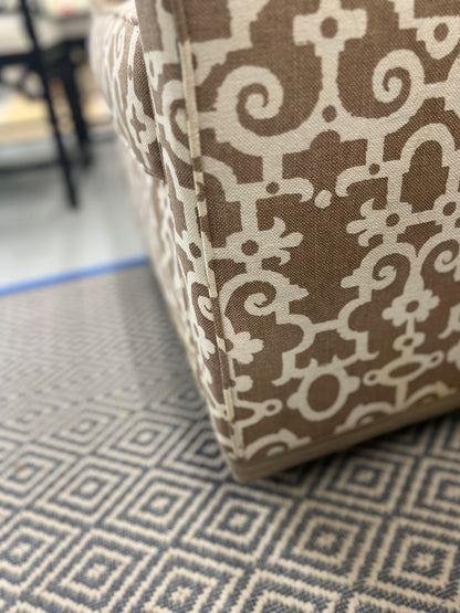 Beige & White Geometric Lattice Swivel Chair