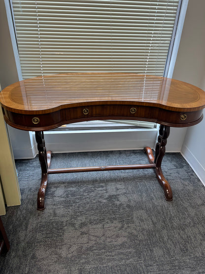 Karges Kidney Shaped