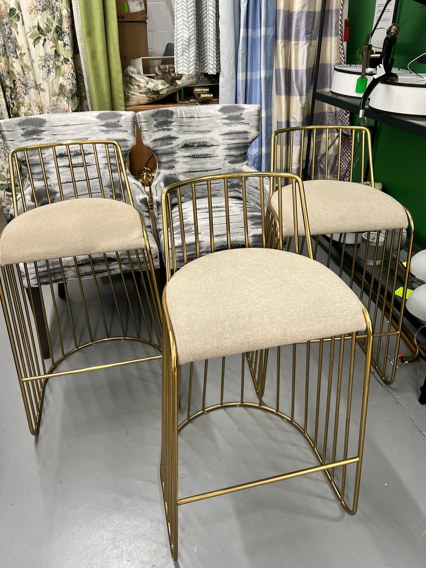 Brides Veil Counter & Bar Stool