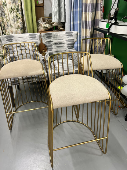 Brides Veil Counter & Bar Stool