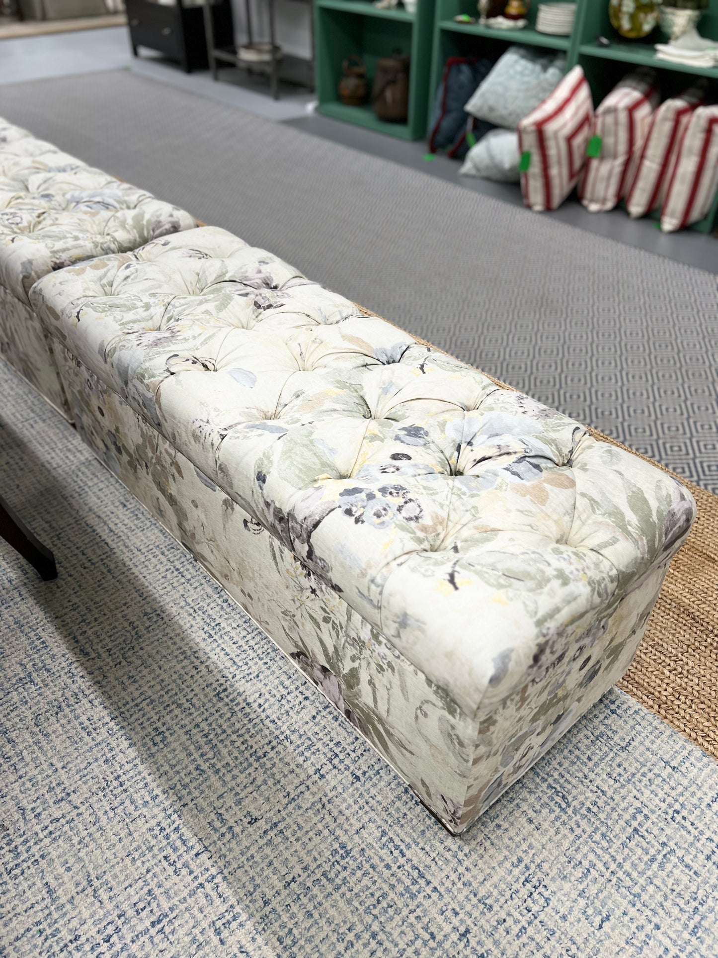 Tufted Bench With Storage