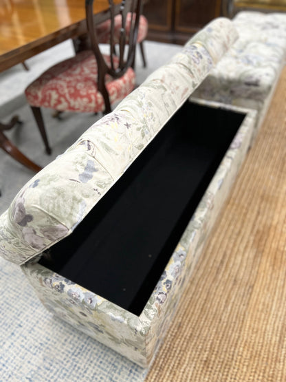 Tufted Bench With Storage